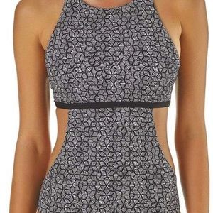 NWT Patagonia Womens Nireta 1 one piece Swimsuit Bikini Batik Hex Black, Small